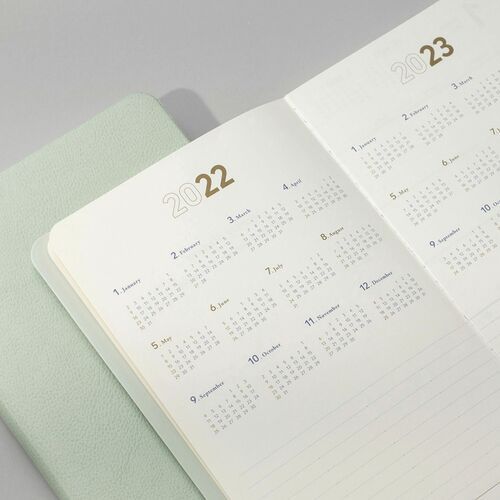 2022 Medium Record Weekly Planner - Image 16