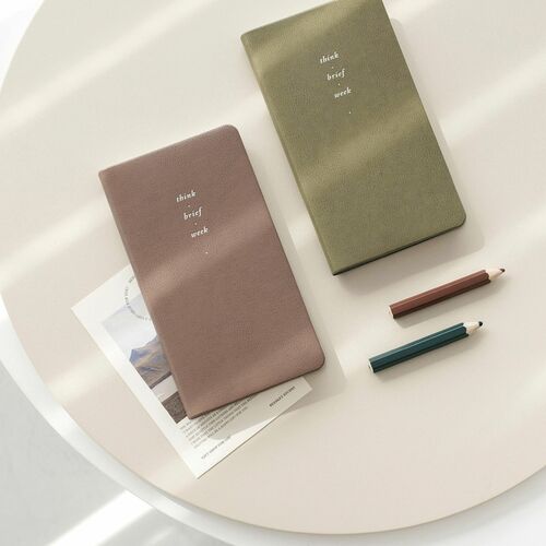 2022 Slim & Roomy Weekly Planner - Image 1