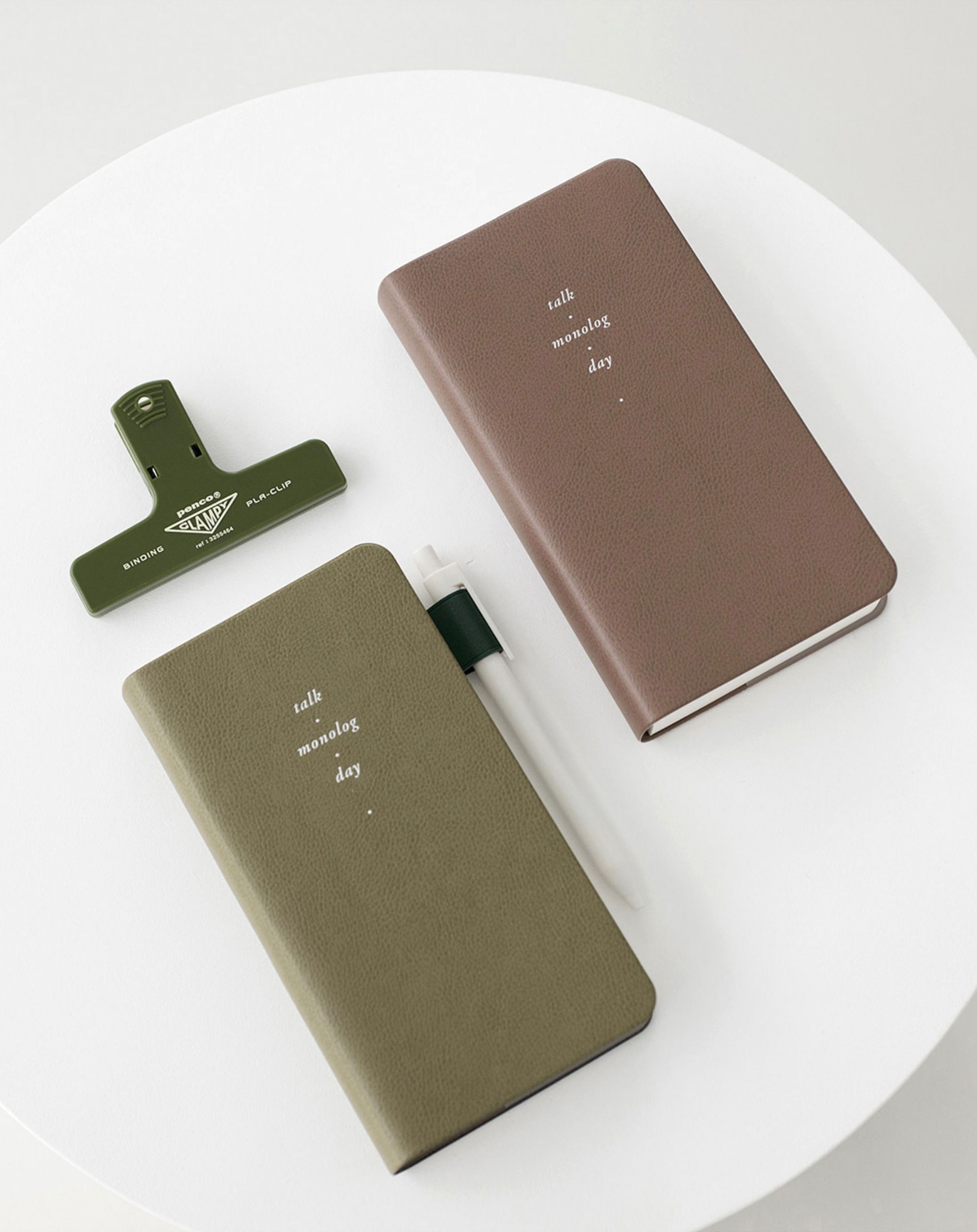 2022 Comfy & Roomy Daily Planner