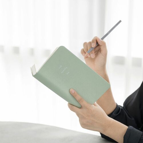 2022 Comfy & Roomy Daily Planner