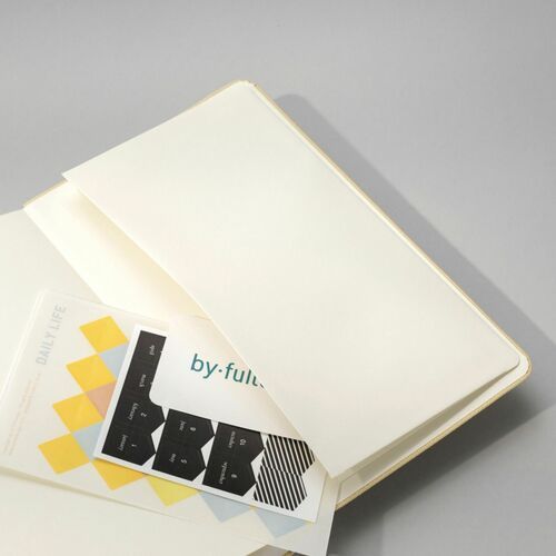 2022 Medium Making Memory Weekly Planner - Image 13