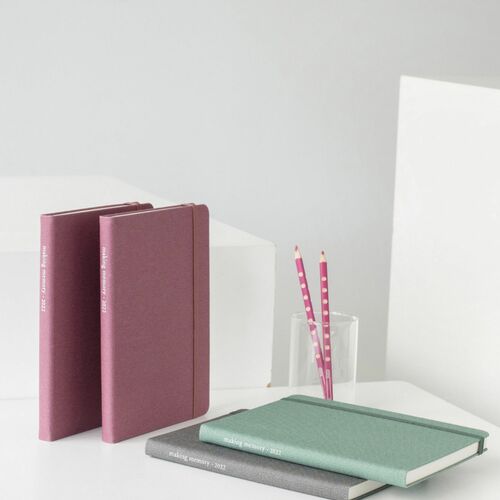2022 Medium Making Memory Weekly Planner - Image 31