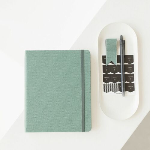 2022 Small Wide Making Memory Monthly Planner - Image 6