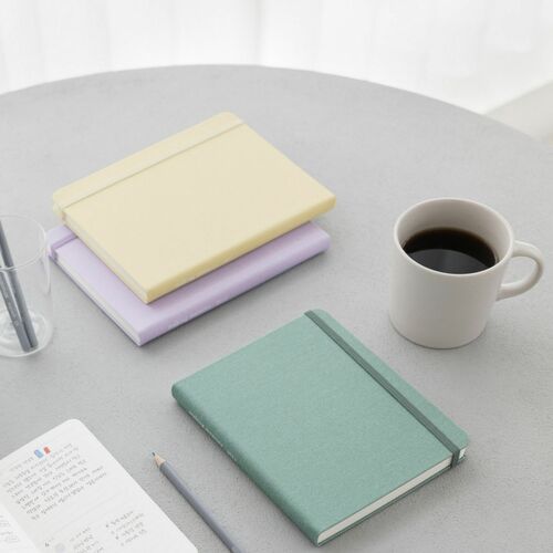 2022 Small Wide Making Memory Monthly Planner - Image 39