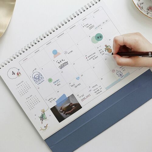 2022 Large Prince Story Desk Scheduler