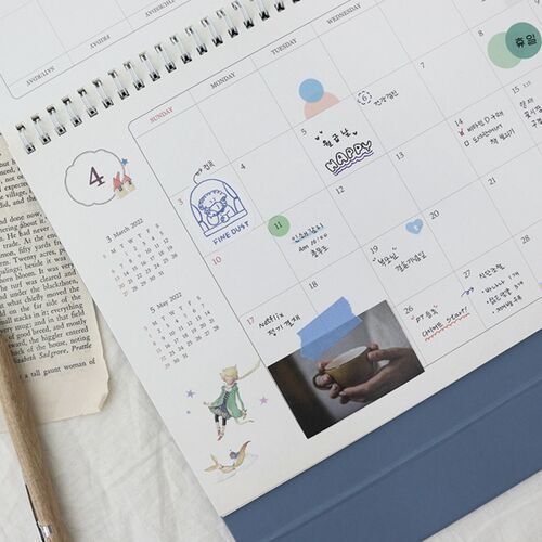 2022 Large Prince Story Desk Scheduler