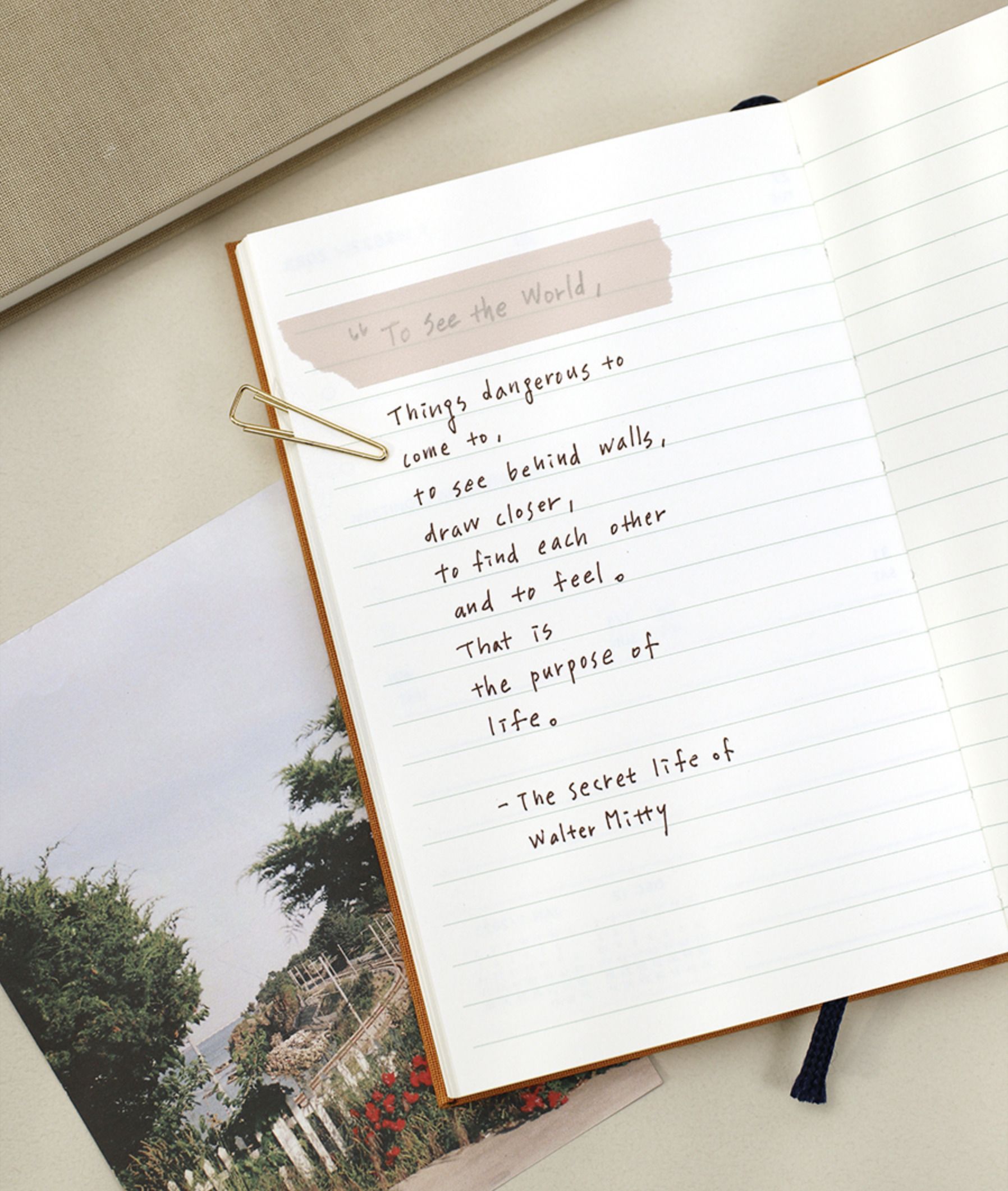 2022 Small Around the Day Weekly Planner