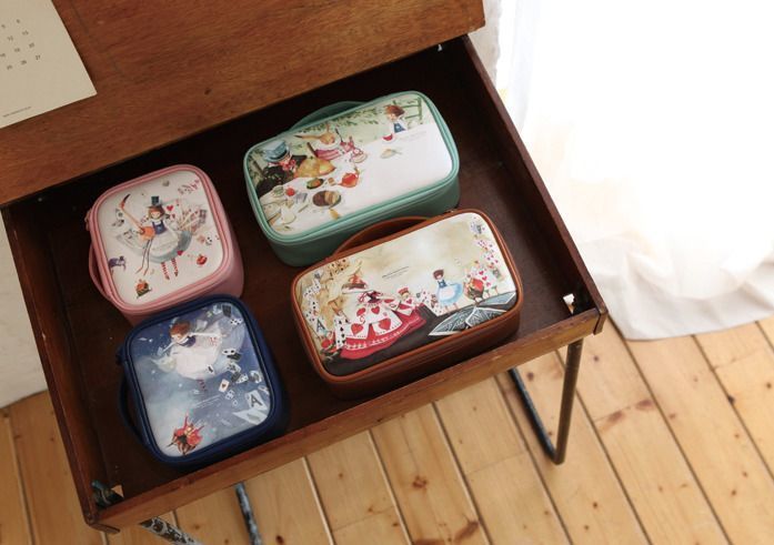 Large Alice Mint Cosmetic Pouch