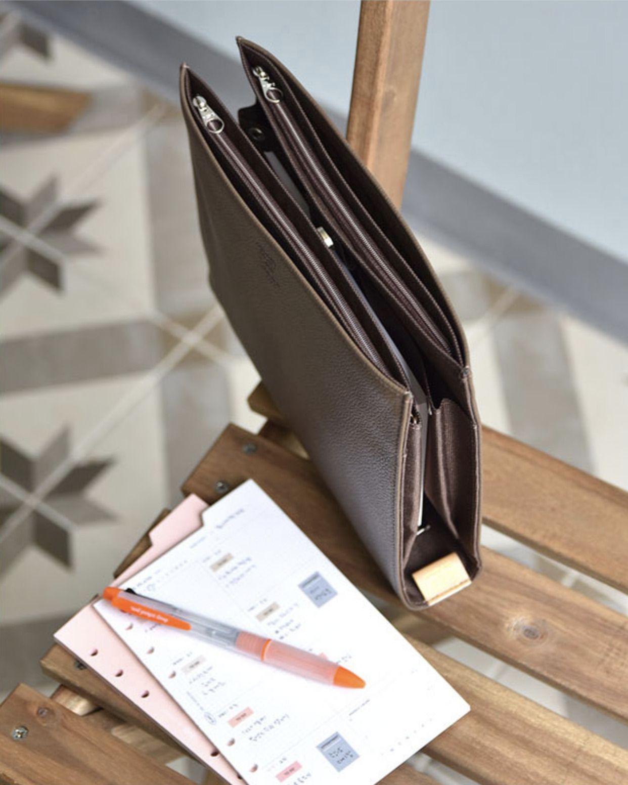 Select 6 Ring A6 Binder Clutch