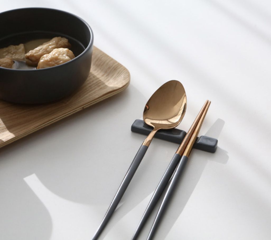 Modern Slim Chopstick Rest