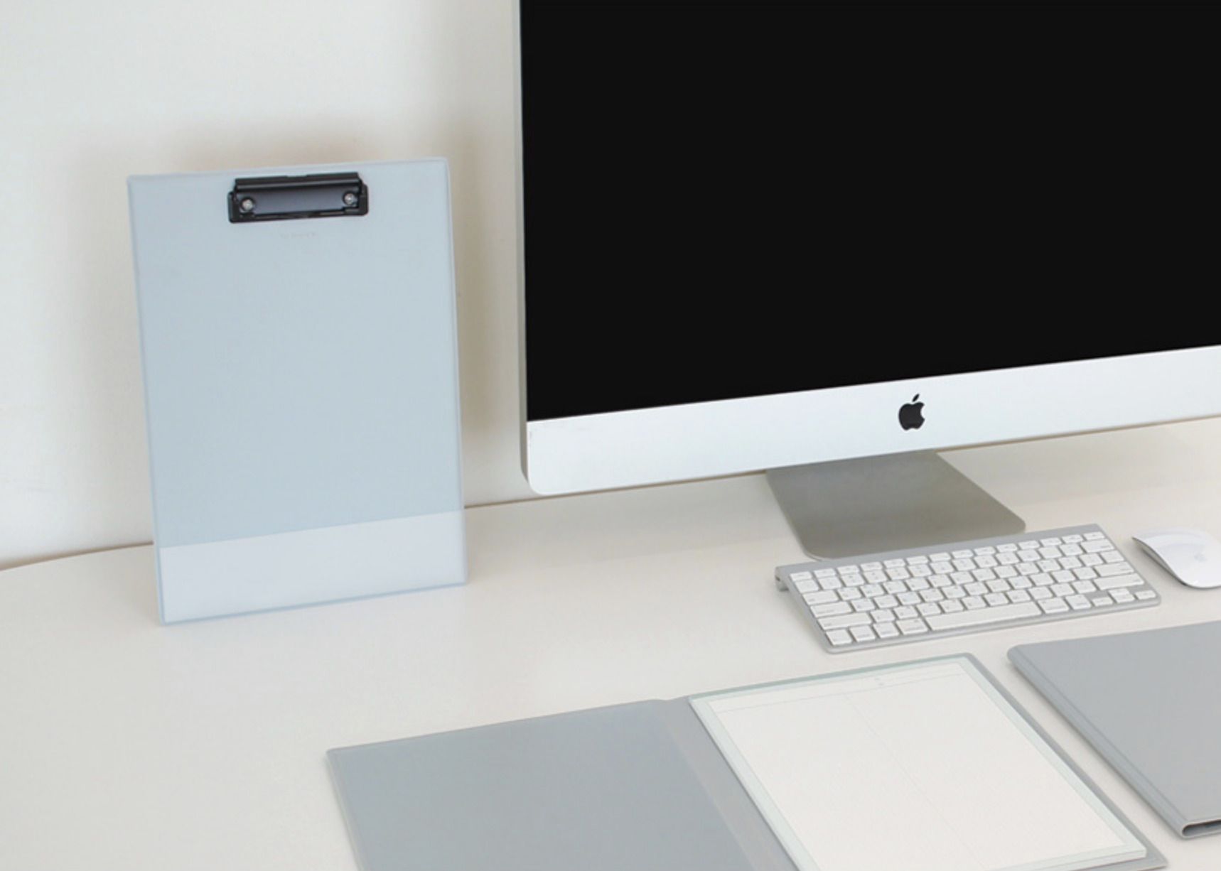 MochiThings A4 Pocket Clipboard