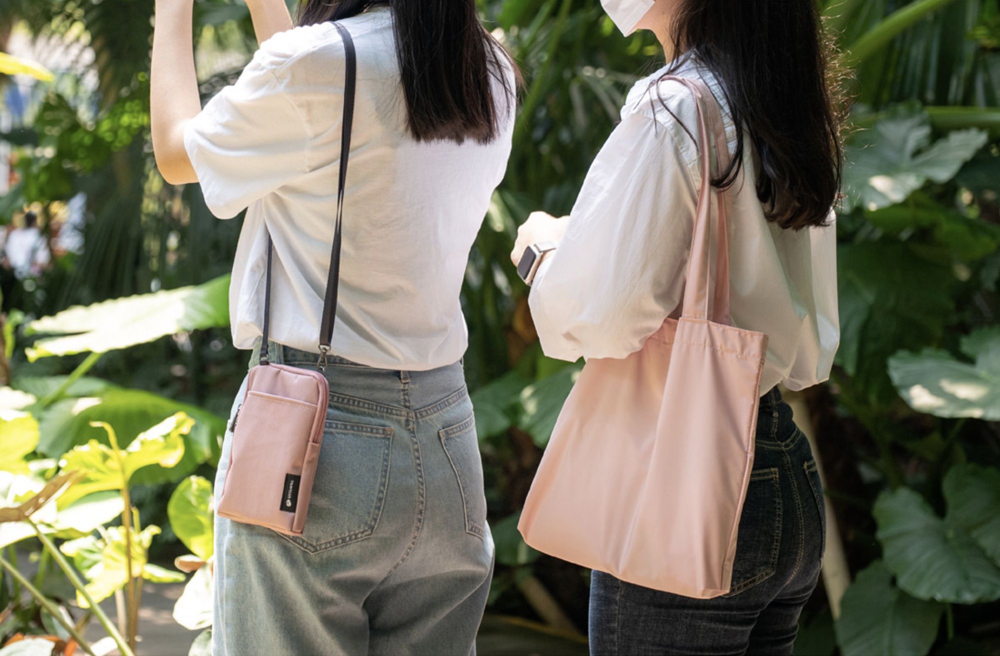 MochiThings Medium Travelus Daily Shoulder Bag