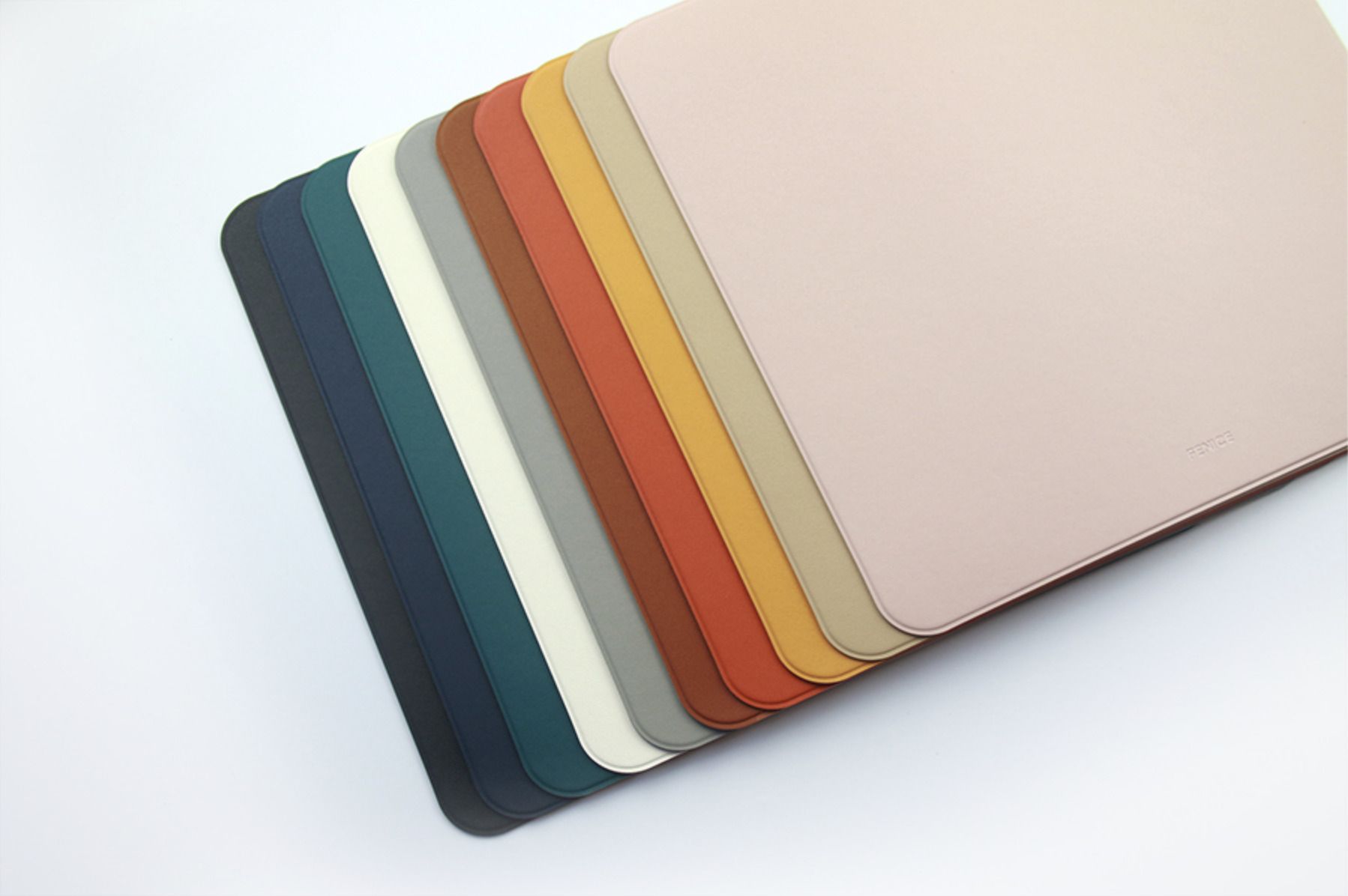 Round Vegan Leather Mouse Pad