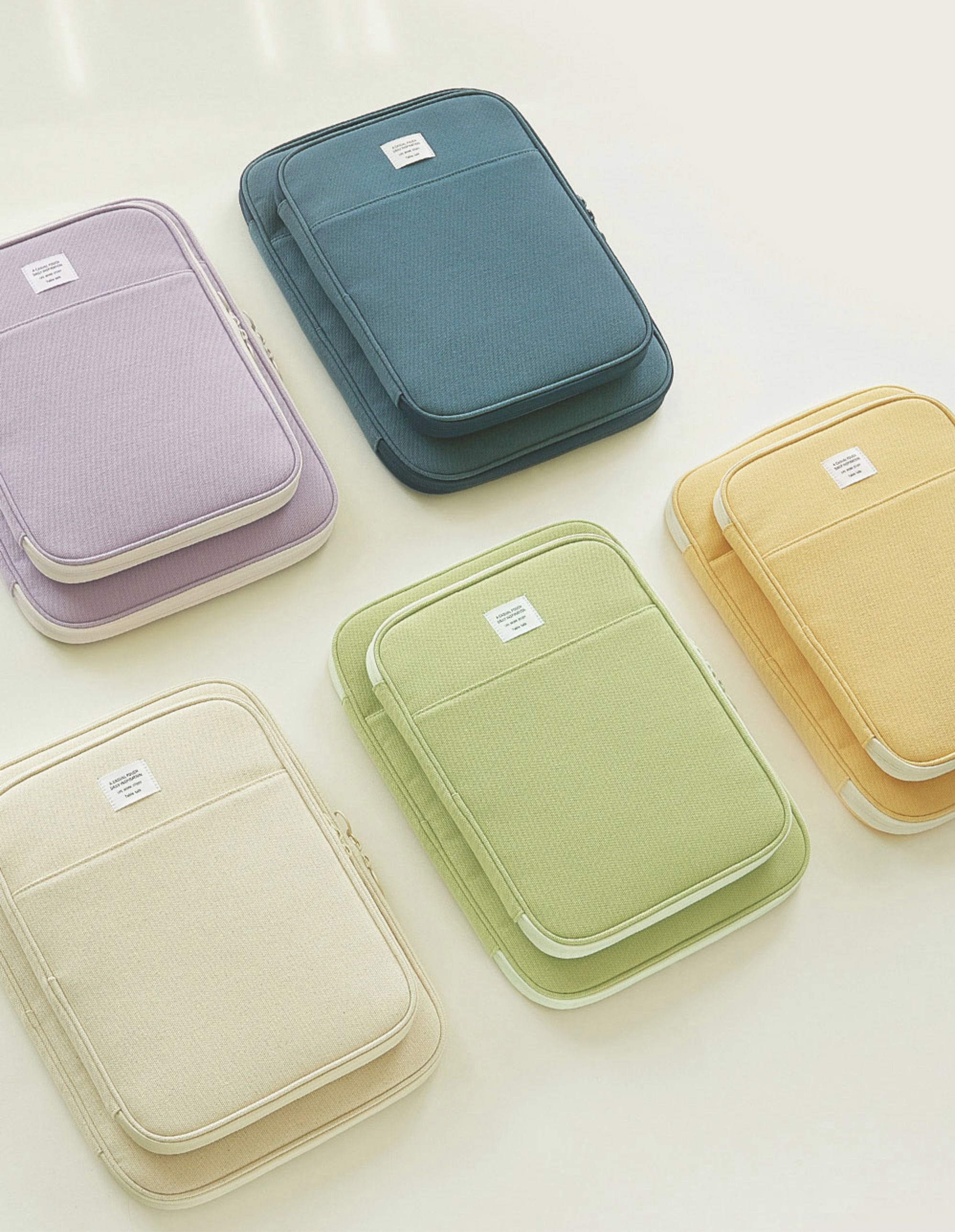 Table Talk 11 in. Pocket Laptop Pouch