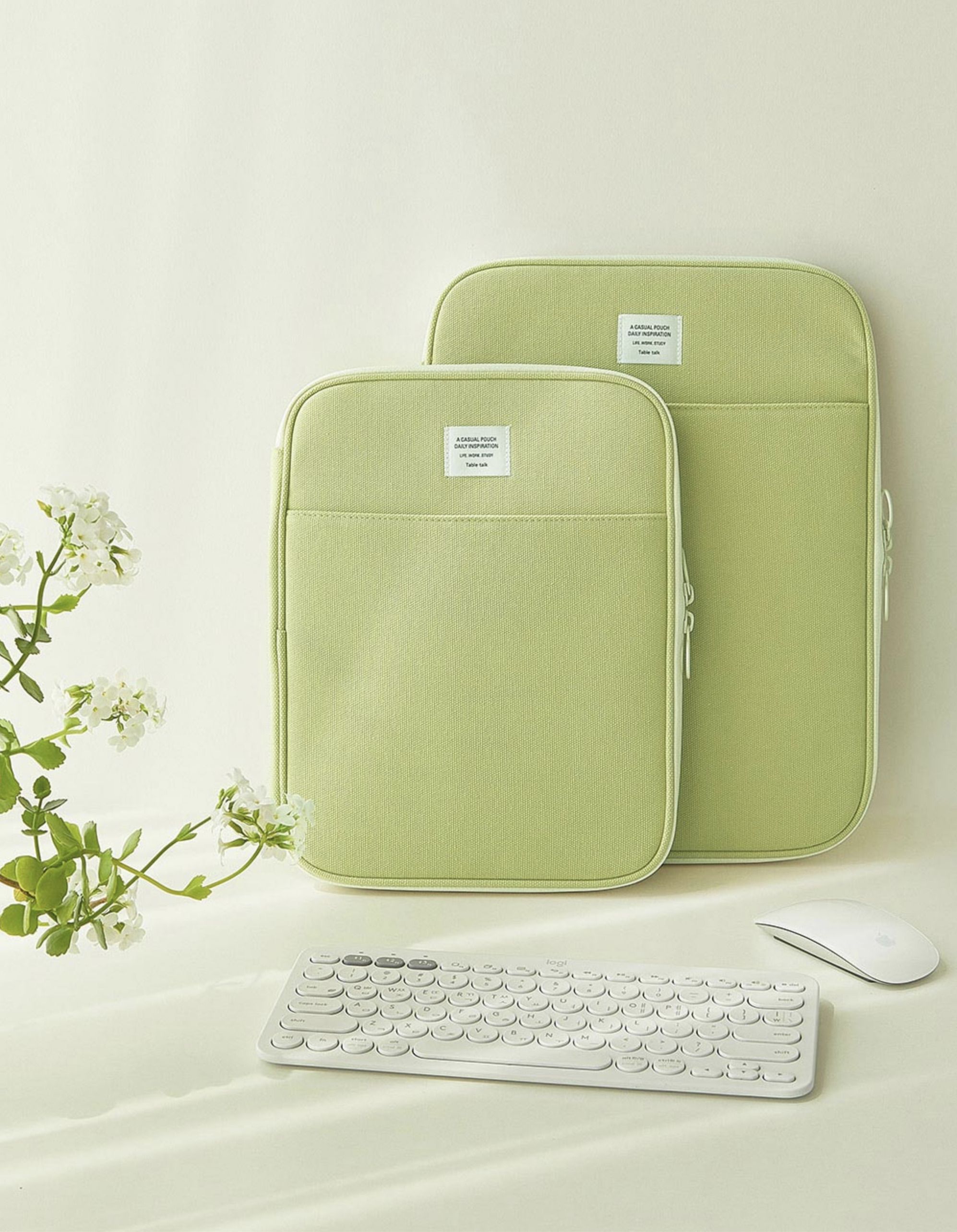 Table Talk 11 in. Pocket Laptop Pouch
