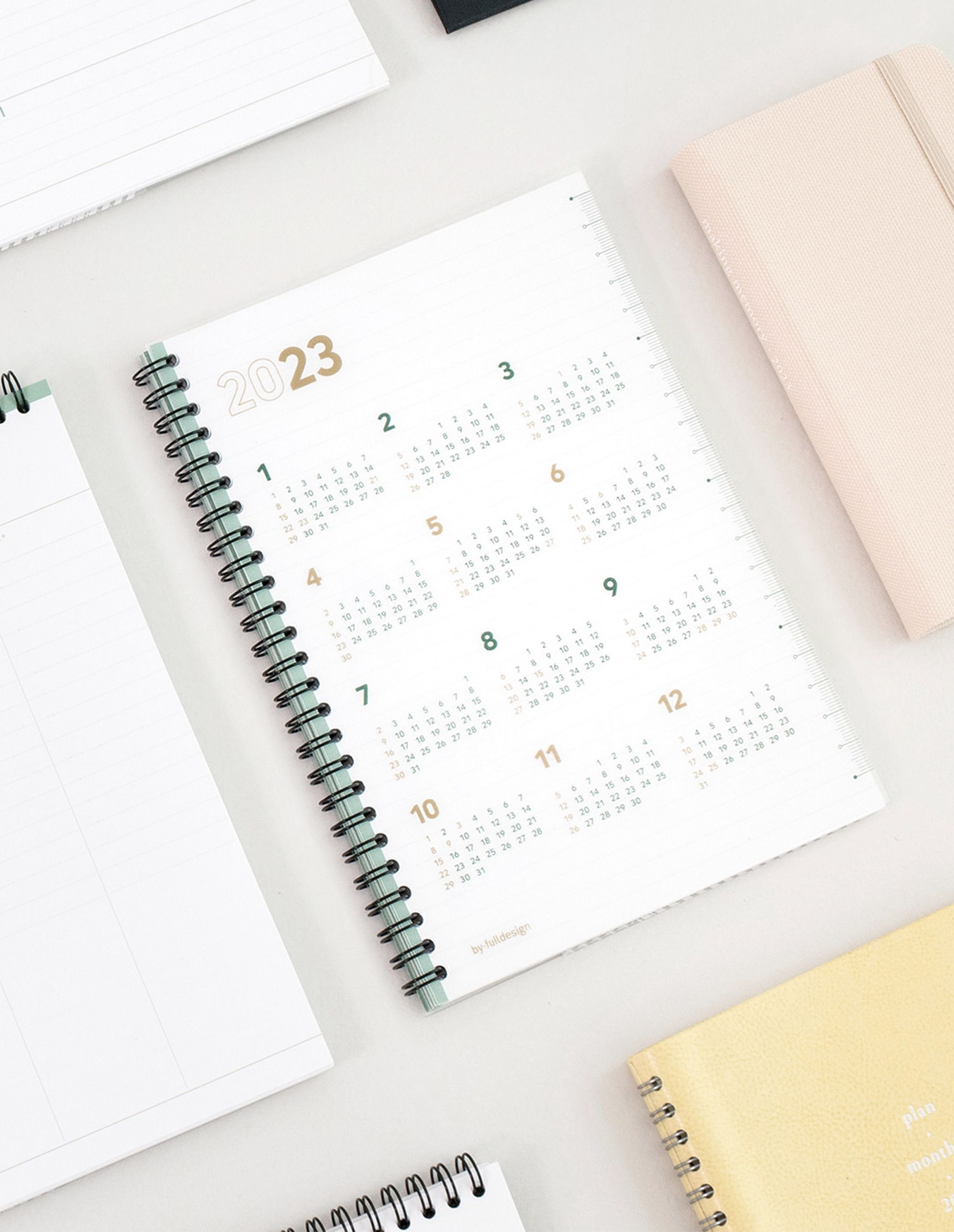 2023 Medium Spiral Basic Monthly Planner