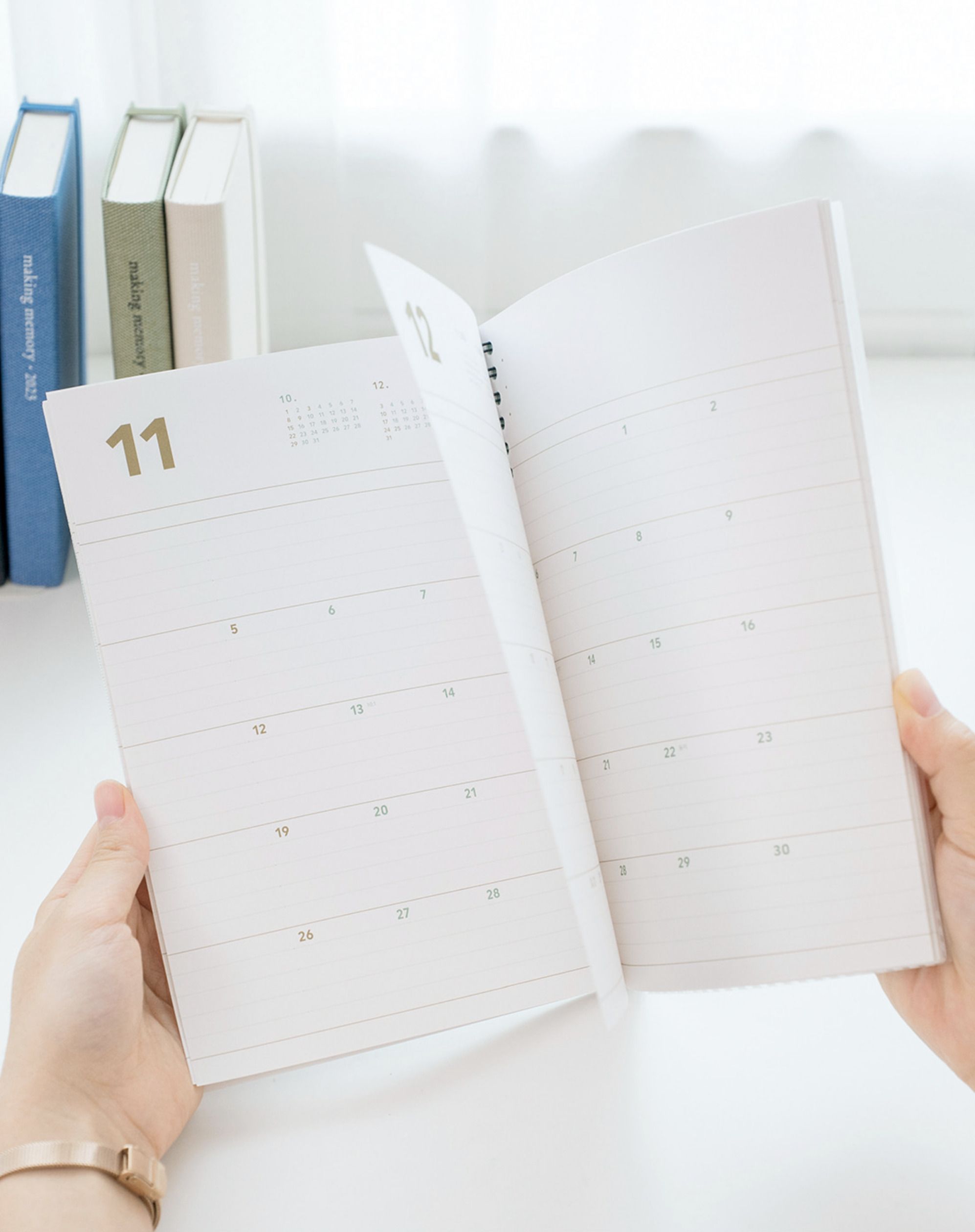 2023 Medium Spiral Basic Monthly Planner