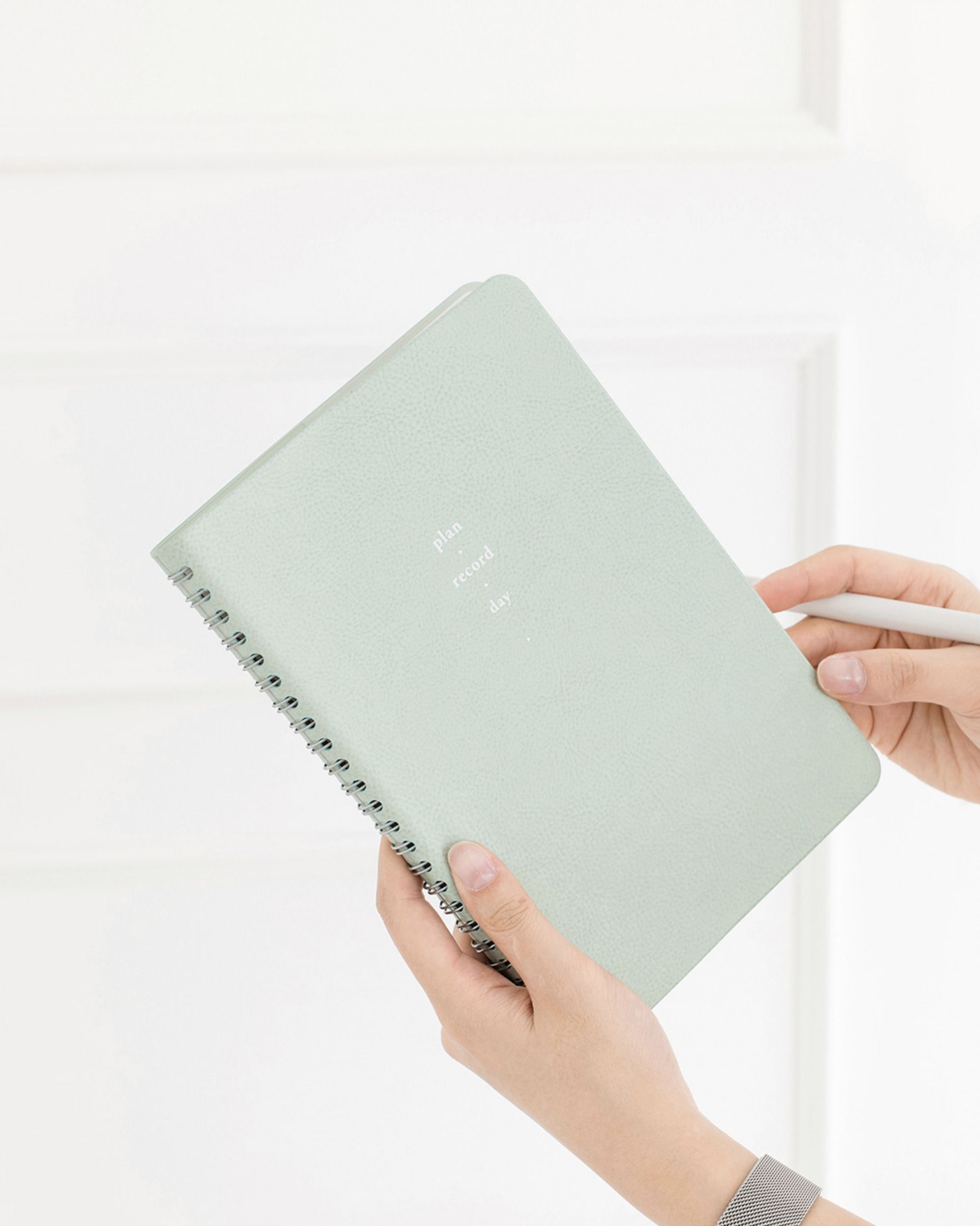 MochiThings Small 6 Month Daily Manager Planner V4 mochithings-small-6-month-daily-manager-planner-v4