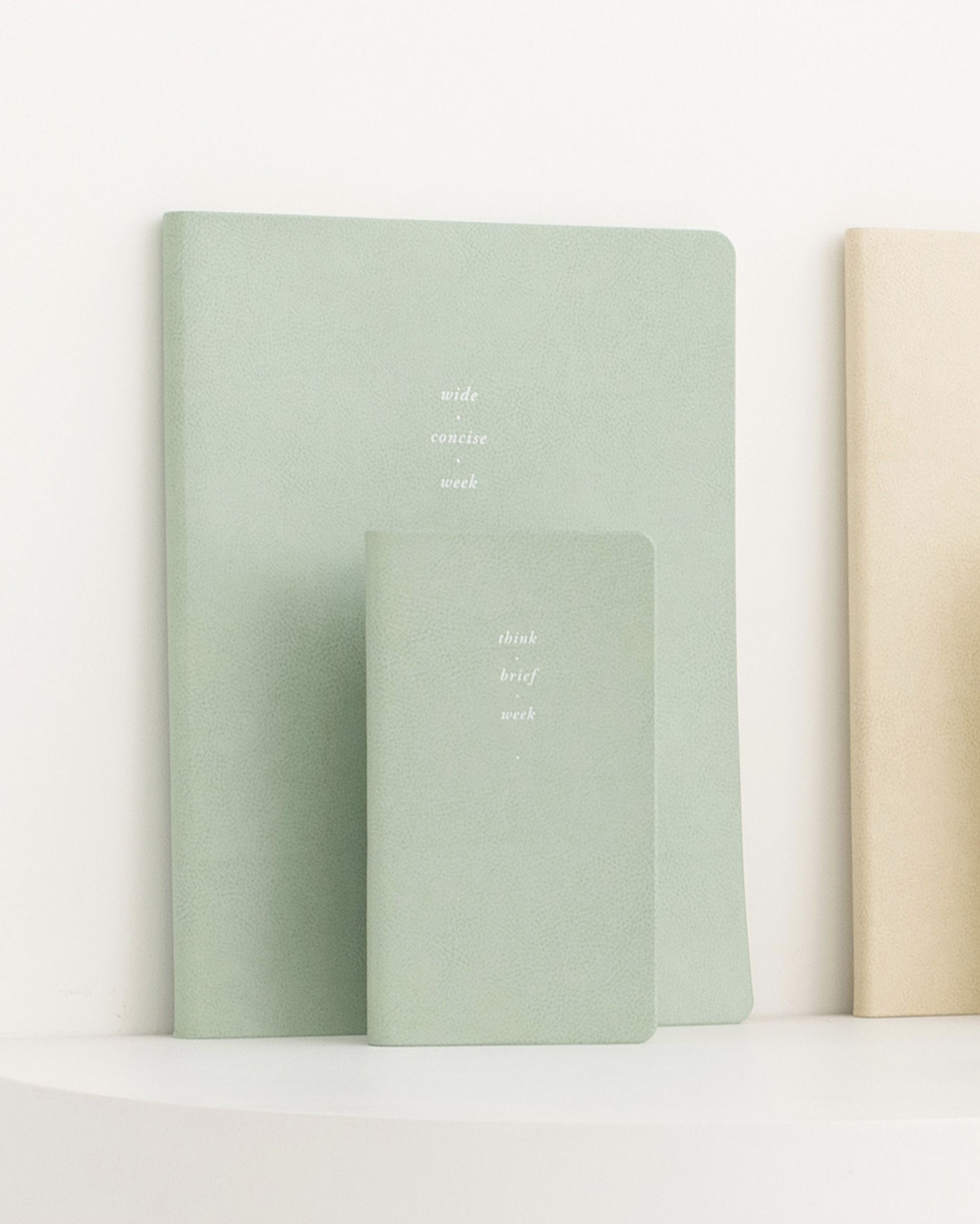 2023 Slim & Roomy Weekly Planner