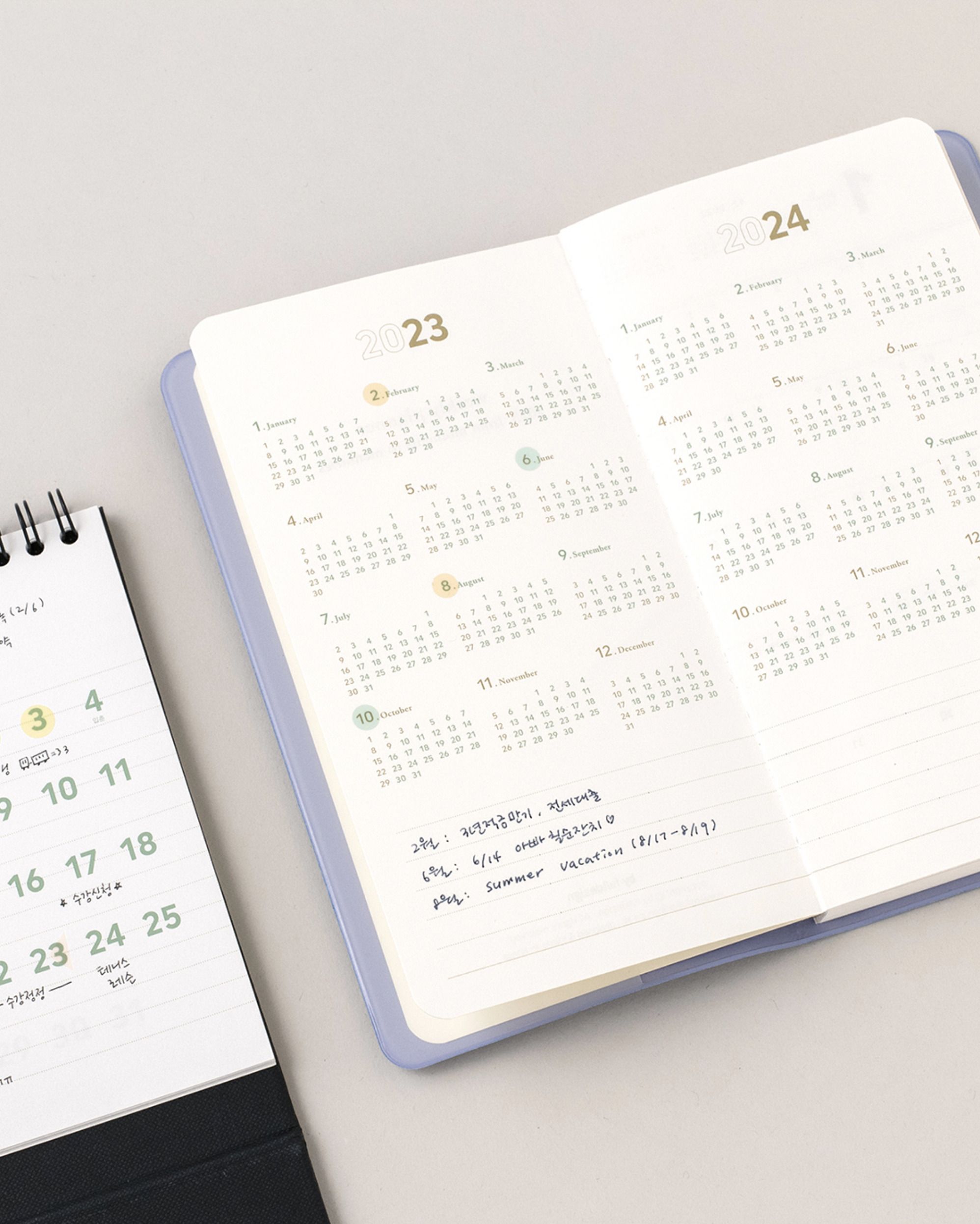 2023 Slim & Roomy Weekly Planner