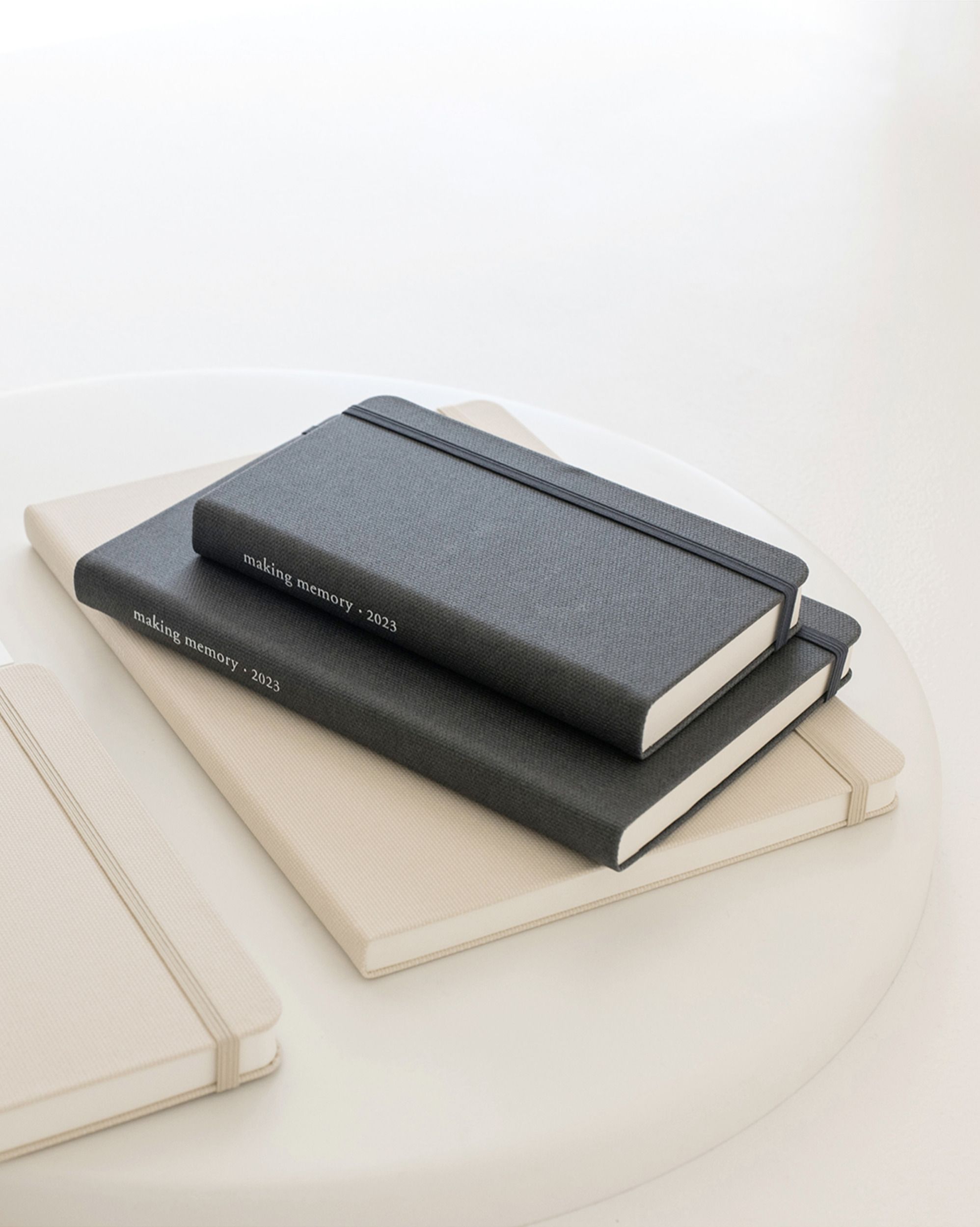 2023 Handy Making Memory Weekly Planner