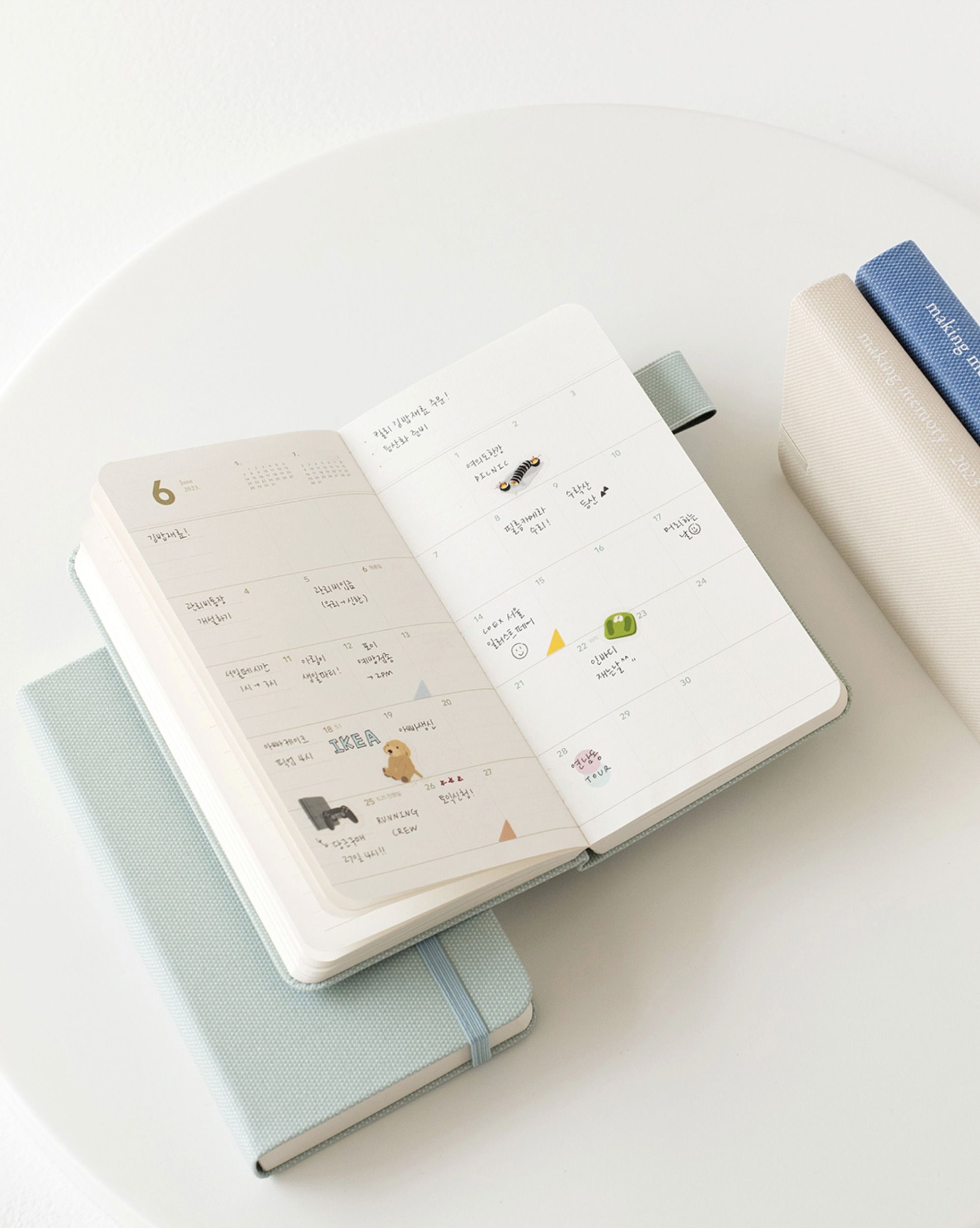 2023 Handy Making Memory Weekly Planner