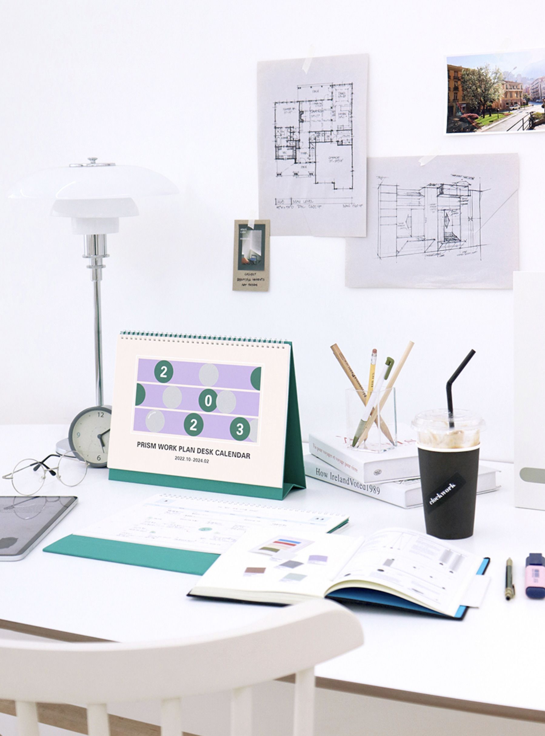 MochiThings: 2023 Prism A4 Work Desk Calendar