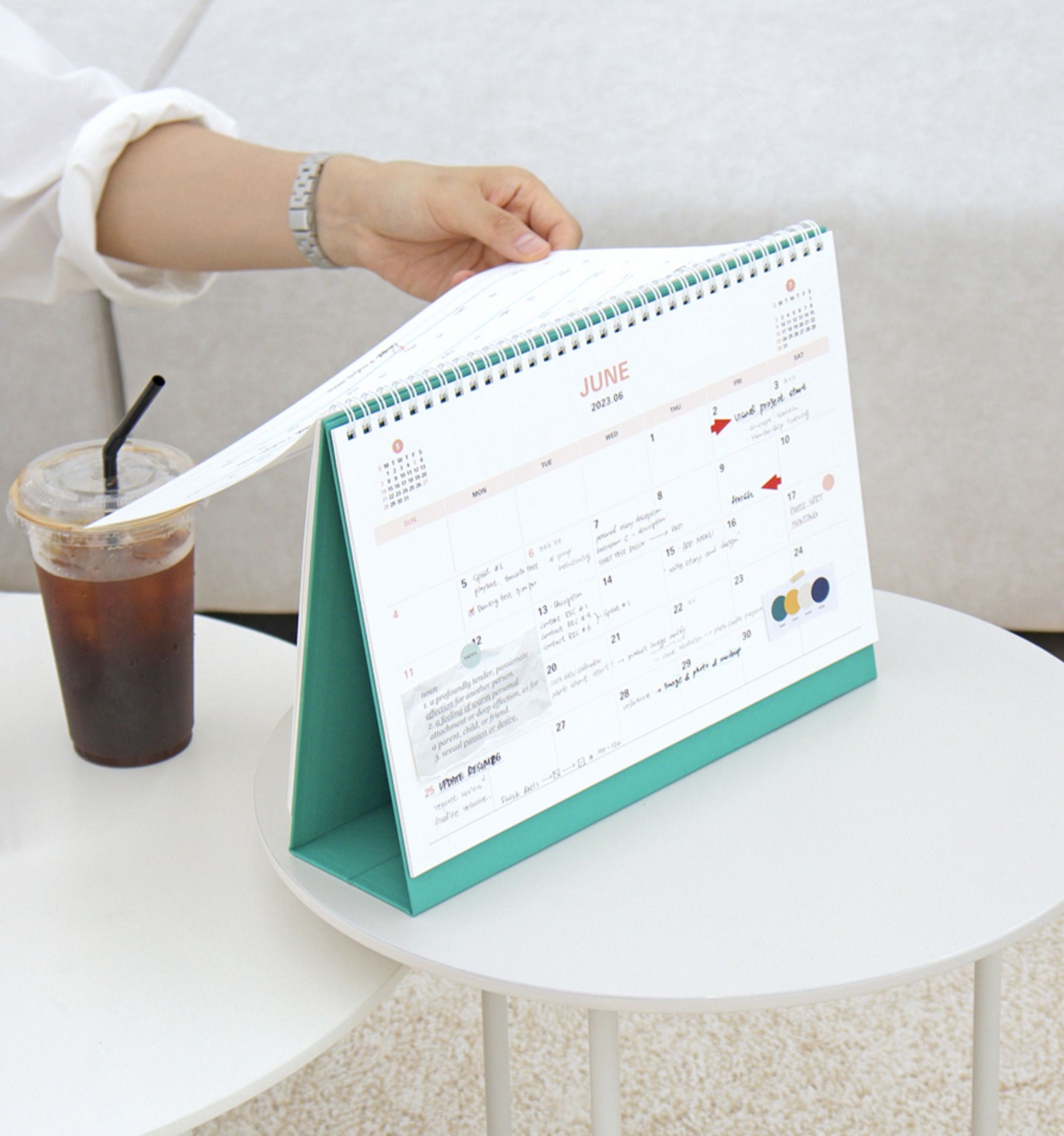 MochiThings: 2023 Prism A4 Work Desk Calendar