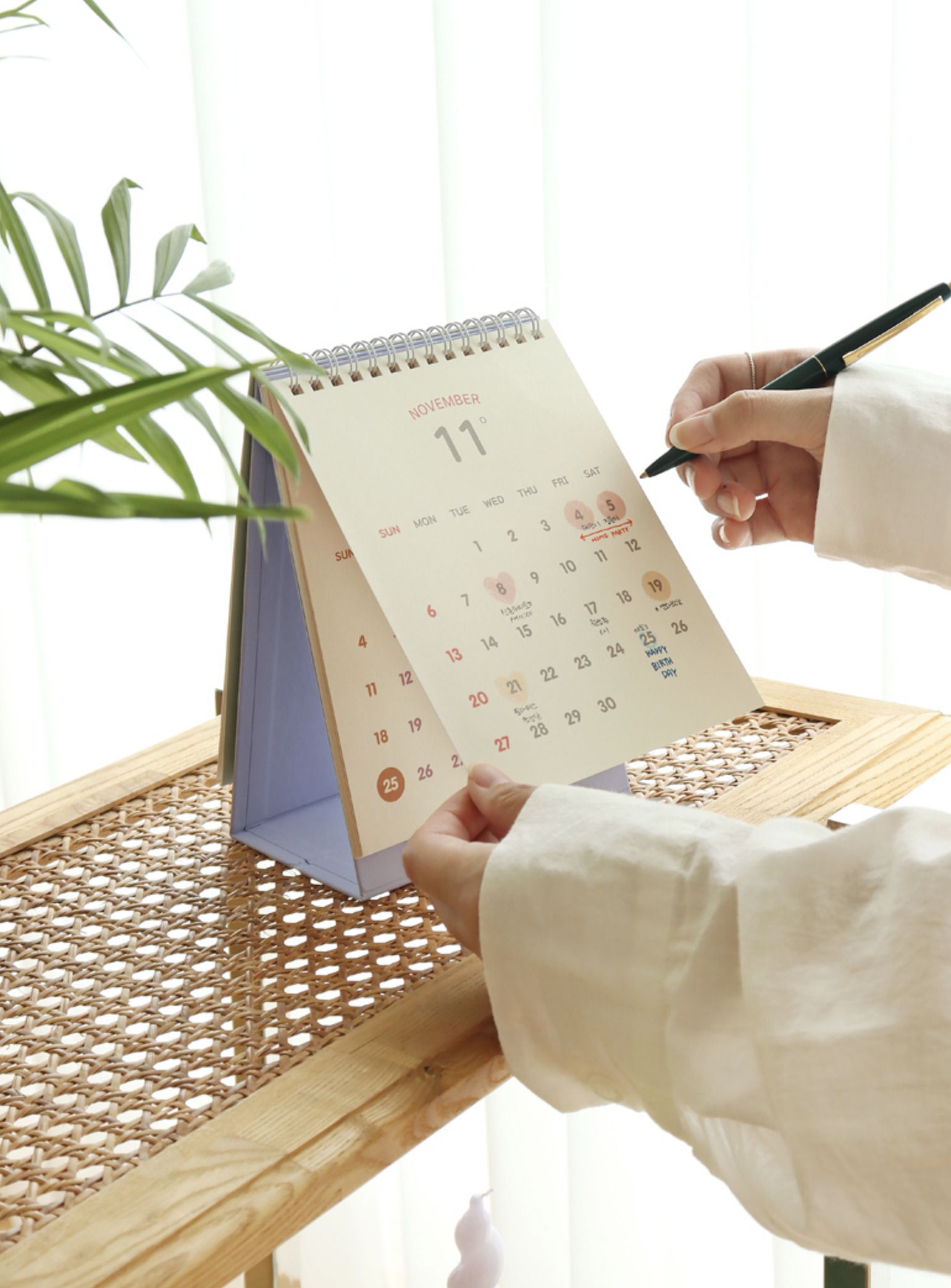MochiThings 2023 The Temp Of The Day Desk Calendar