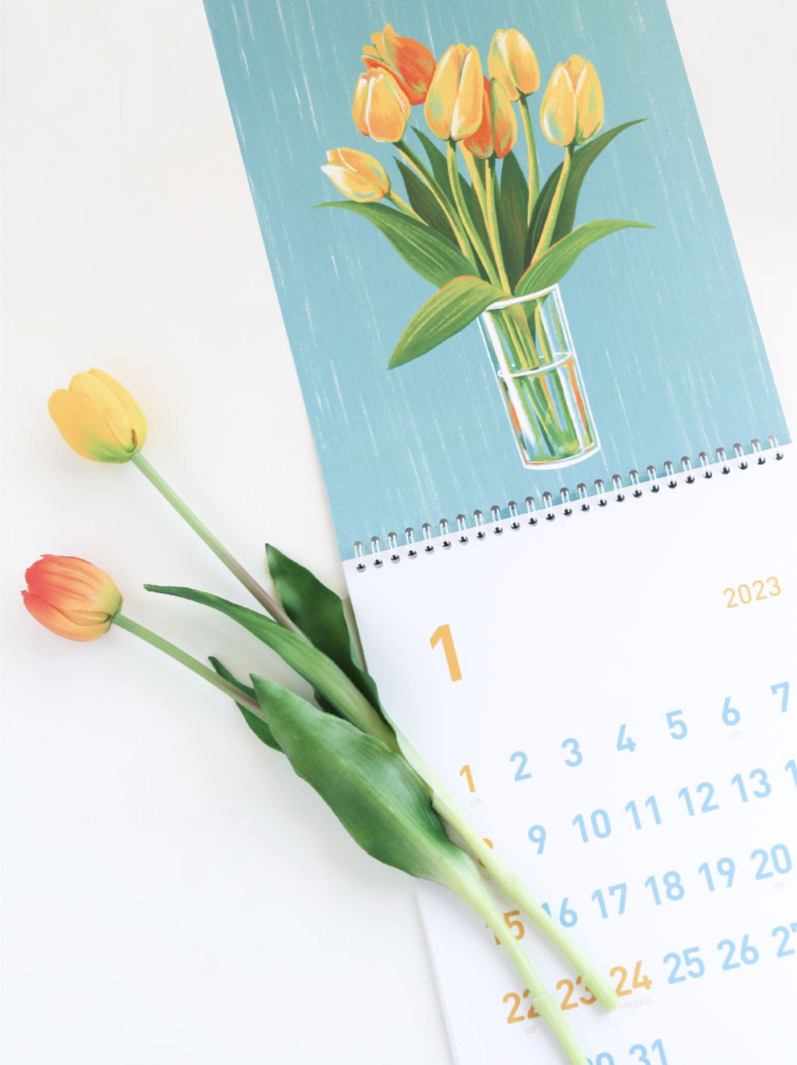 MochiThings 2023 Vintage Flower Wall Calendar