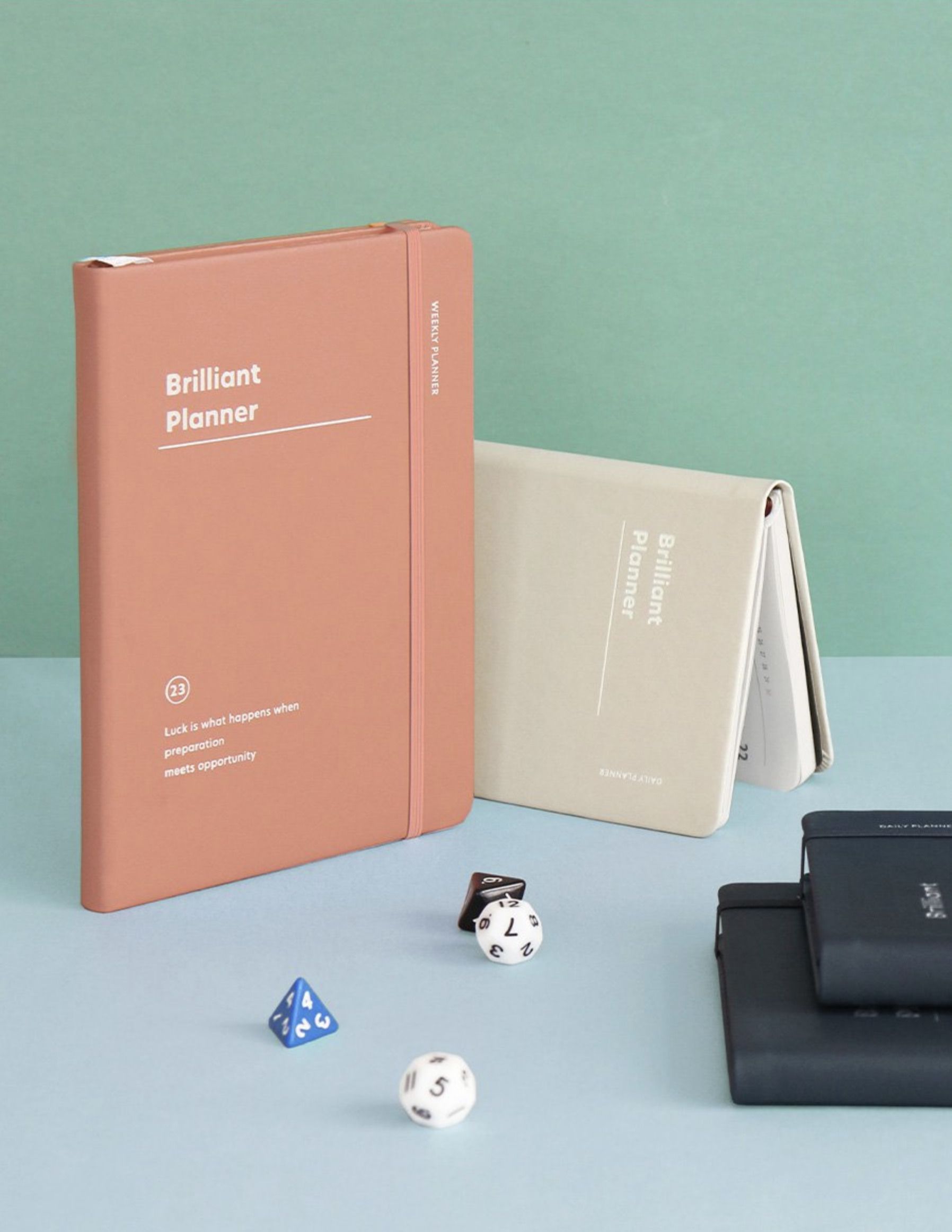 2023 Brilliant Weekly Planner