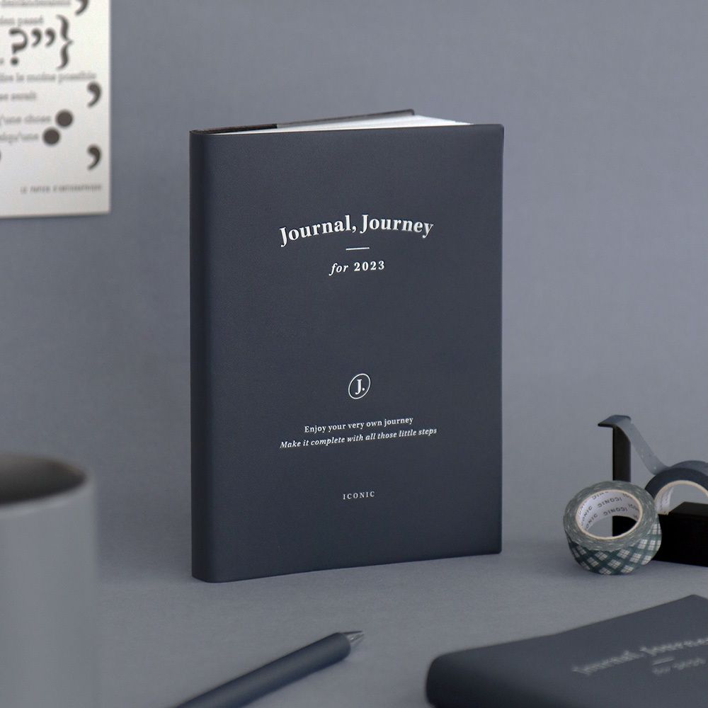 2023 Small Journal J Weekly Planner
