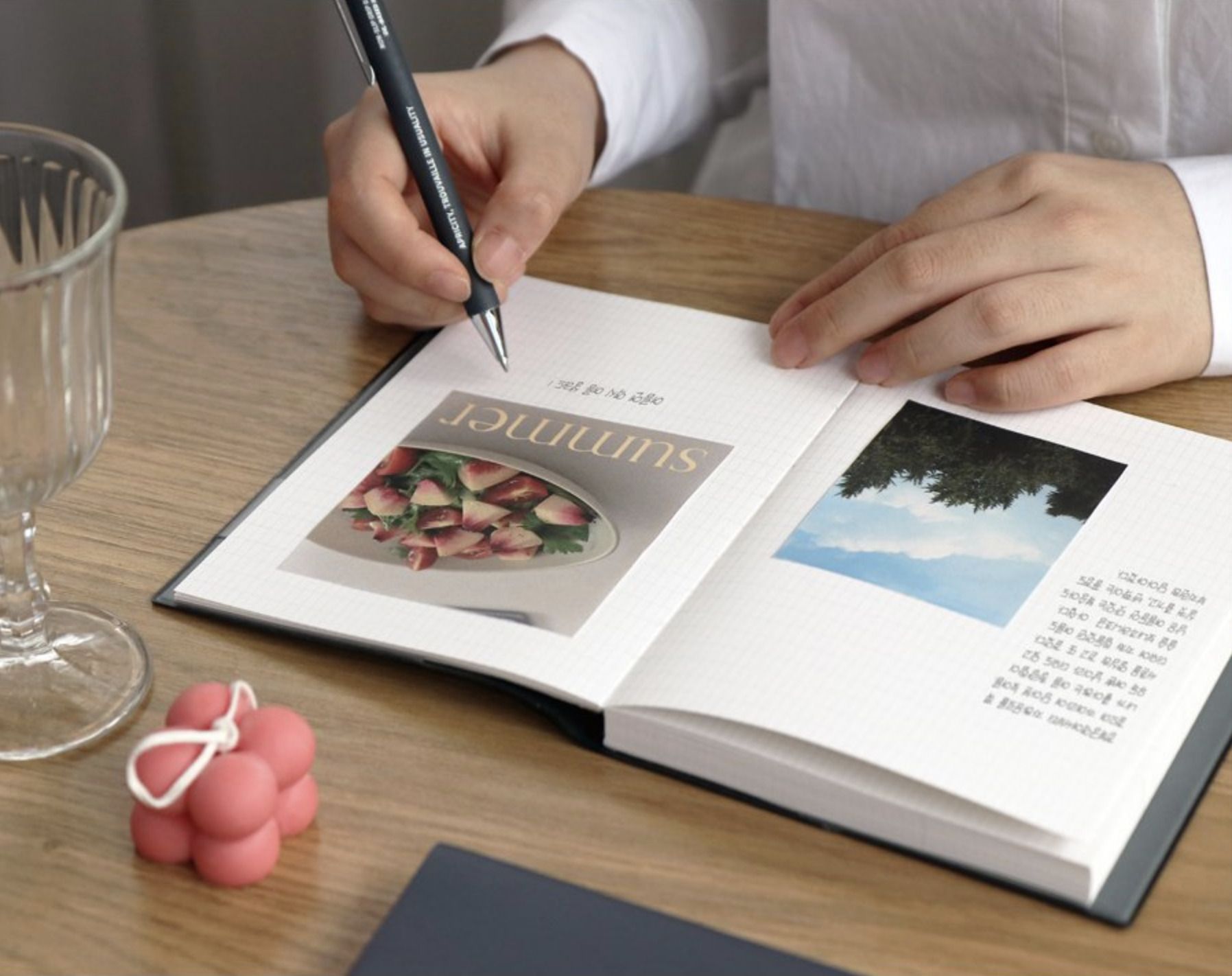 2023 Small Journal J Weekly Planner
