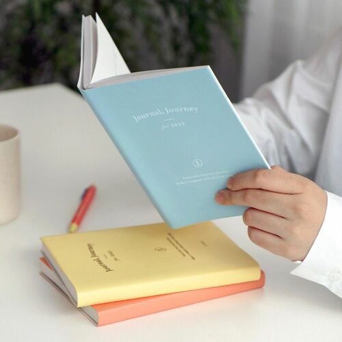2023 Small Journal J Weekly Planner