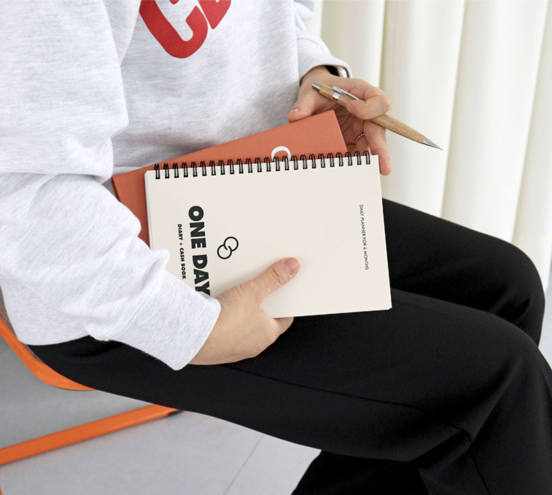 MochiThings: One Day Semi Year Diary & Cash Planner