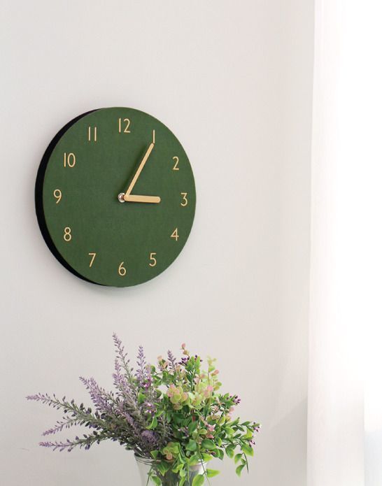 Retro Leather Clock