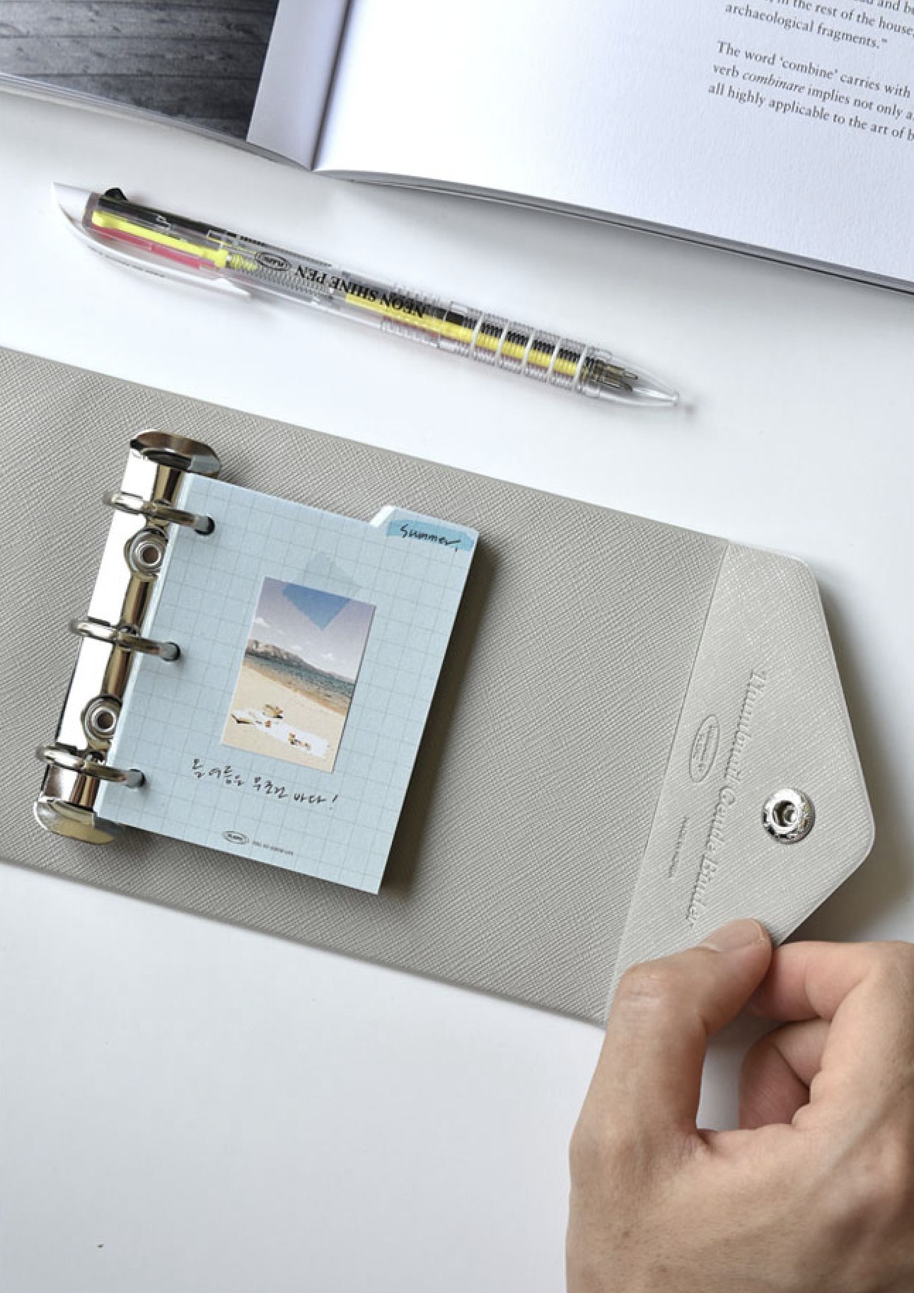 MochiThings Mini Gentle 3 Ring Binder