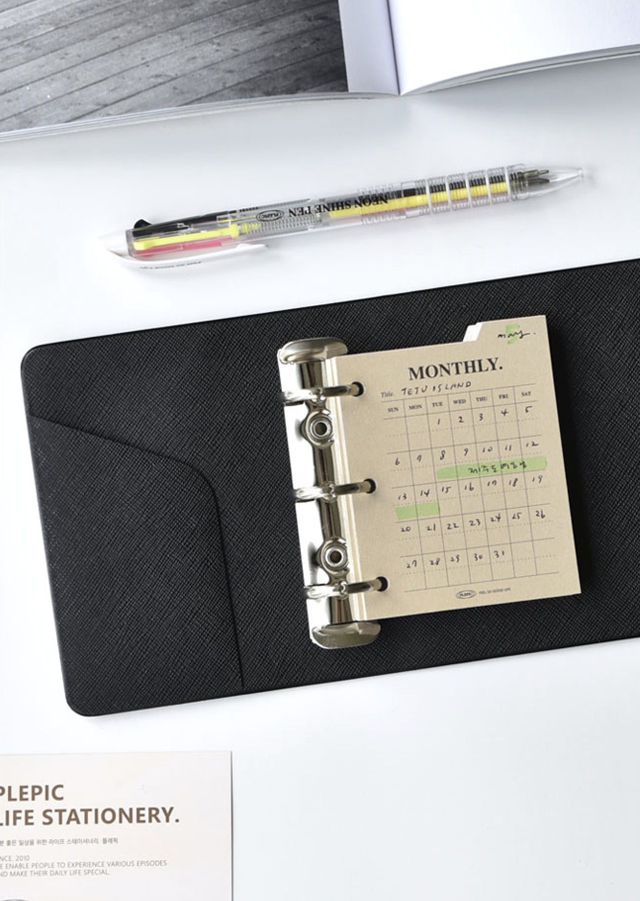 MochiThings Mini Gentle 3 Ring Binder