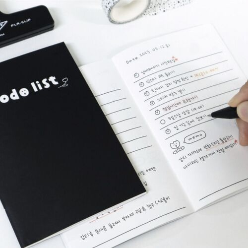 Mini B&W To Do List Notebook