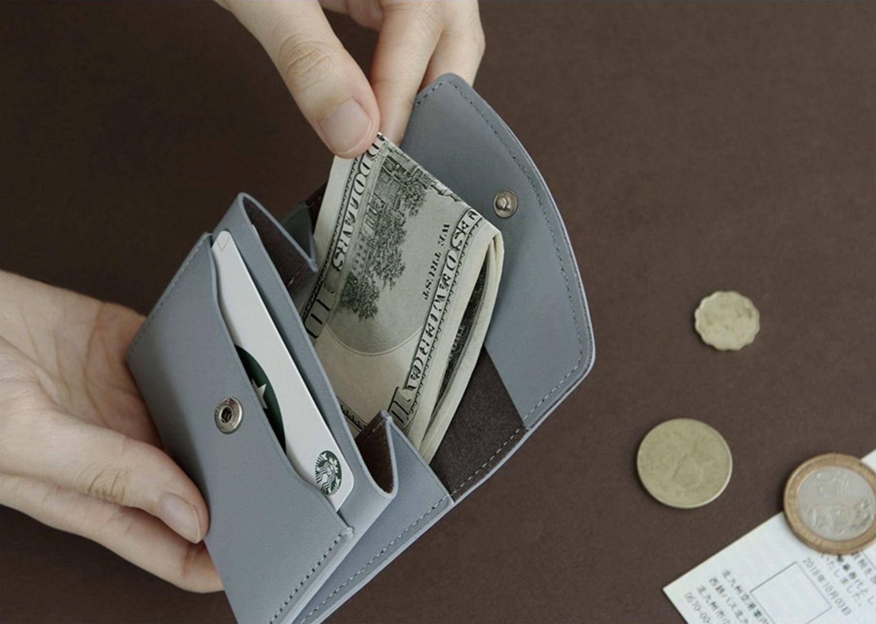MochiThings: Trouvaille Half Wallet