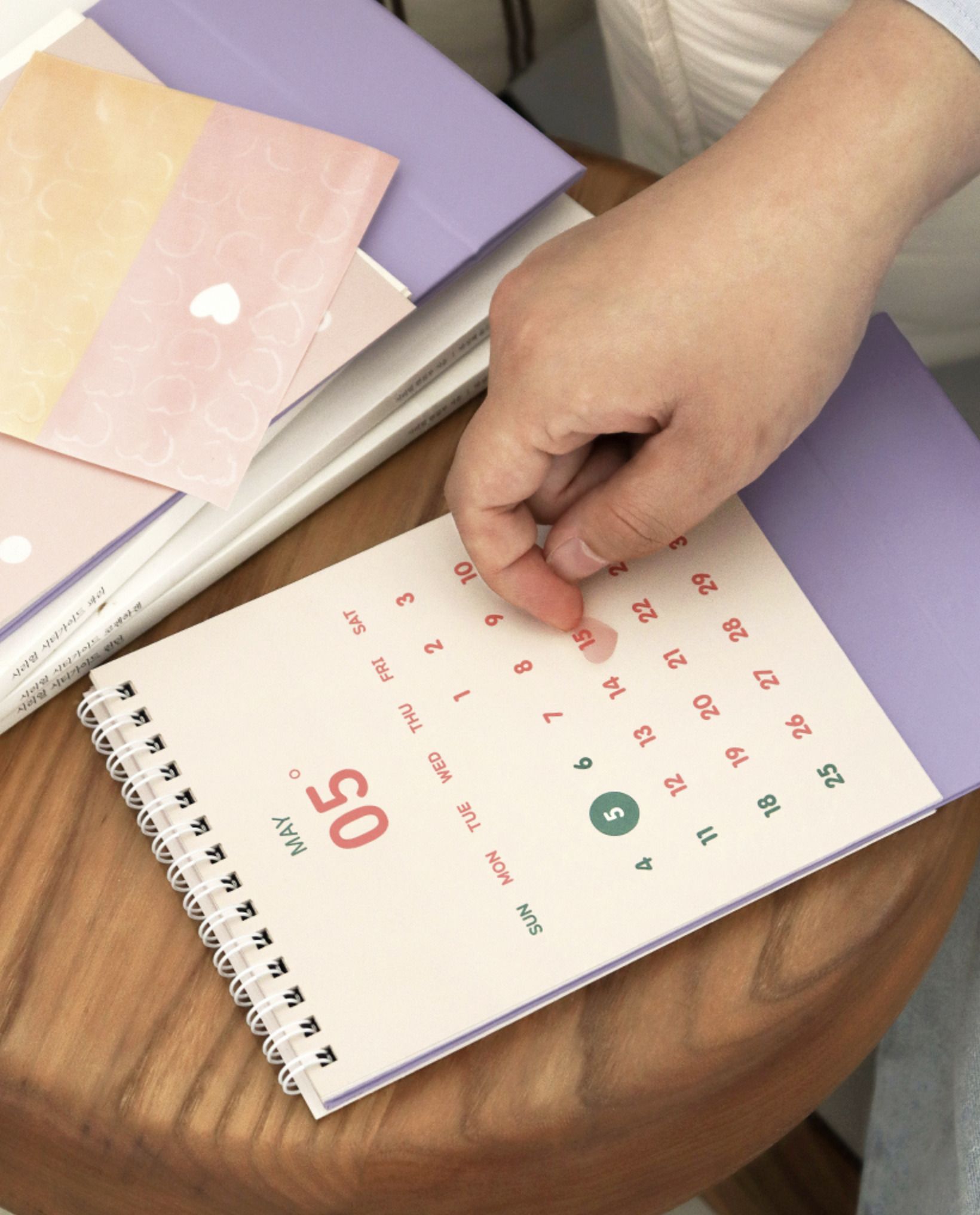 mochithings-2025-the-temp-of-the-day-desk-calendar