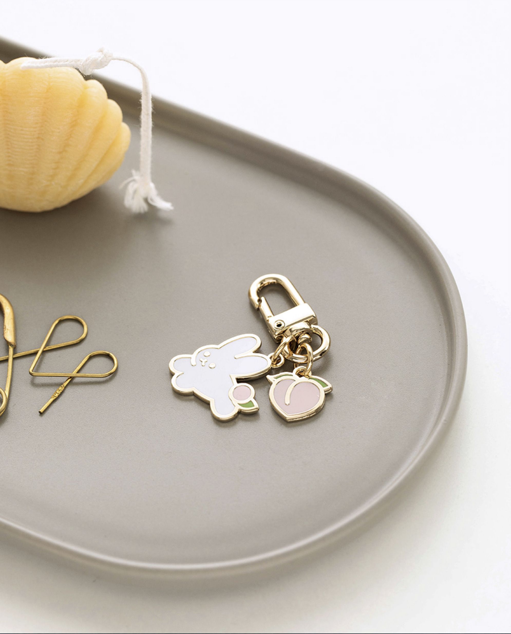 PIYONG KEY RING / BLK RIBON