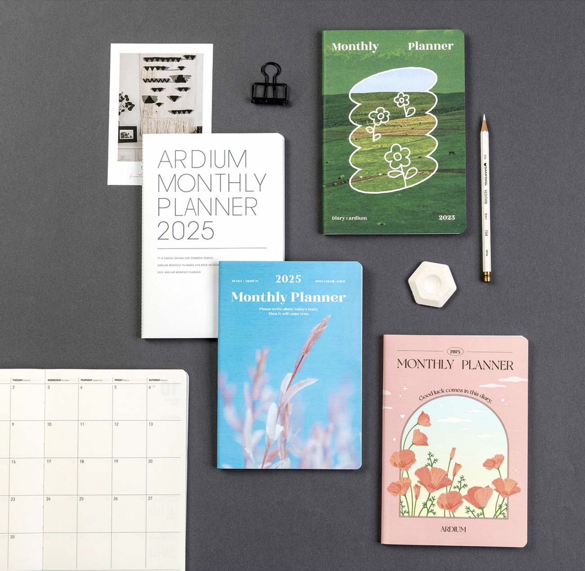 2025 Ardium Monthly Planner