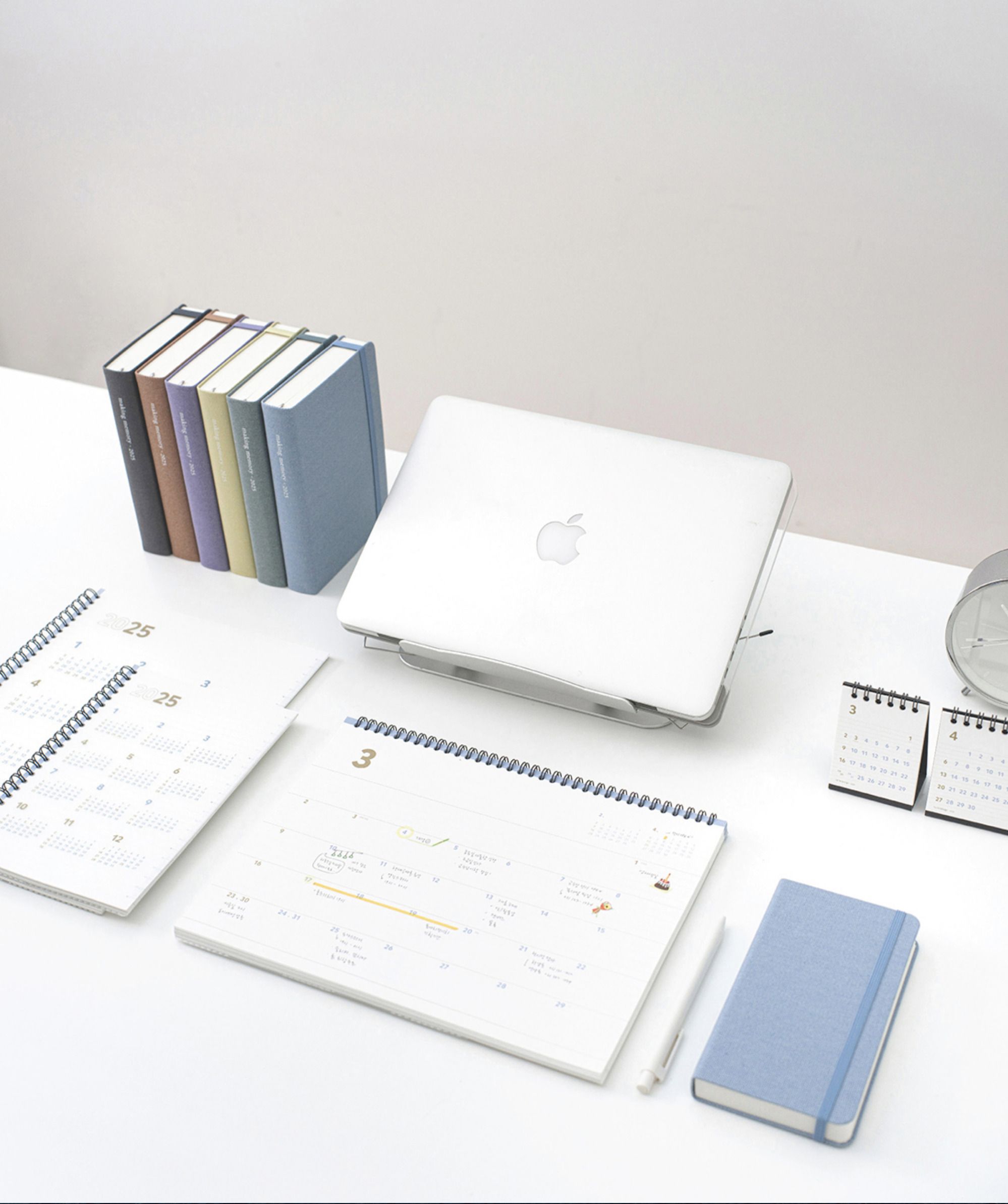 mochithings-2025-wide-basic-desk-weekly-planner