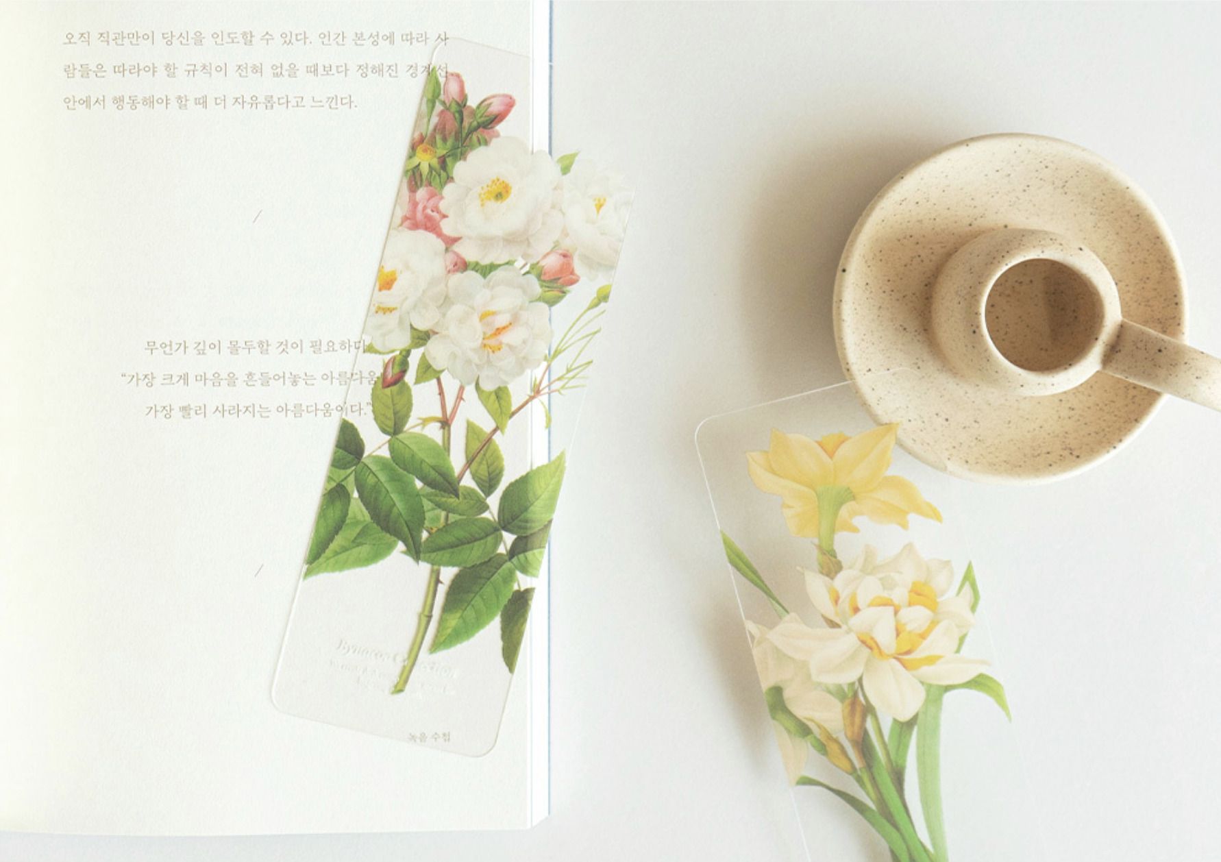 flowermemoryページ MochiThings: Flower Transparent Bookmark
