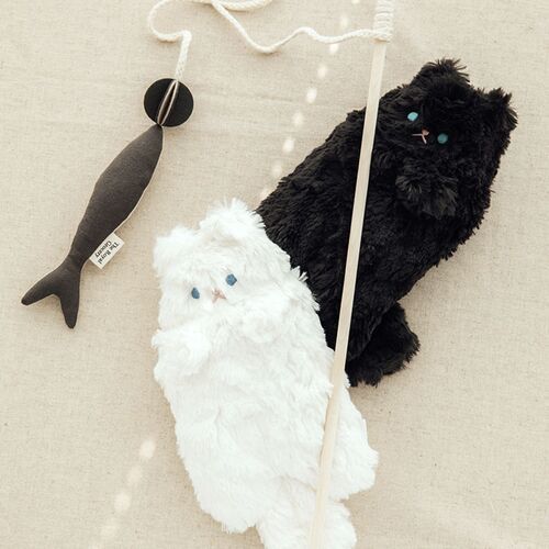 Piyo Cat Fur Zipper Clutch