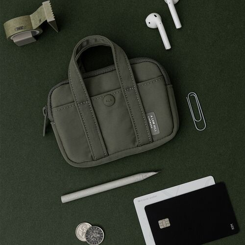 A Low Hill Pocket Card Pouch v7