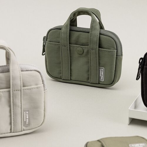 A Low Hill Pocket Card Pouch v7