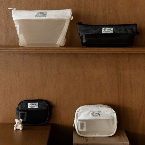 All Smiles Mesh Block Pouch