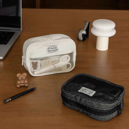 All Smiles Mesh Block Pouch
